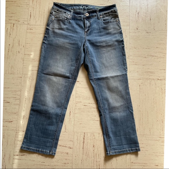 Women’s INC Straight Leg/Curvy Fit Top Crop Jeans - Picture 2 of 5